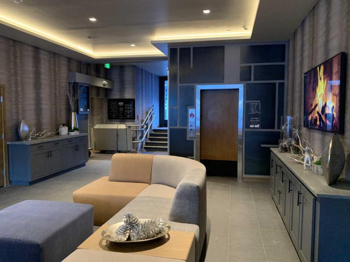 Aspen Square Condominium Hotel Экстерьер фото