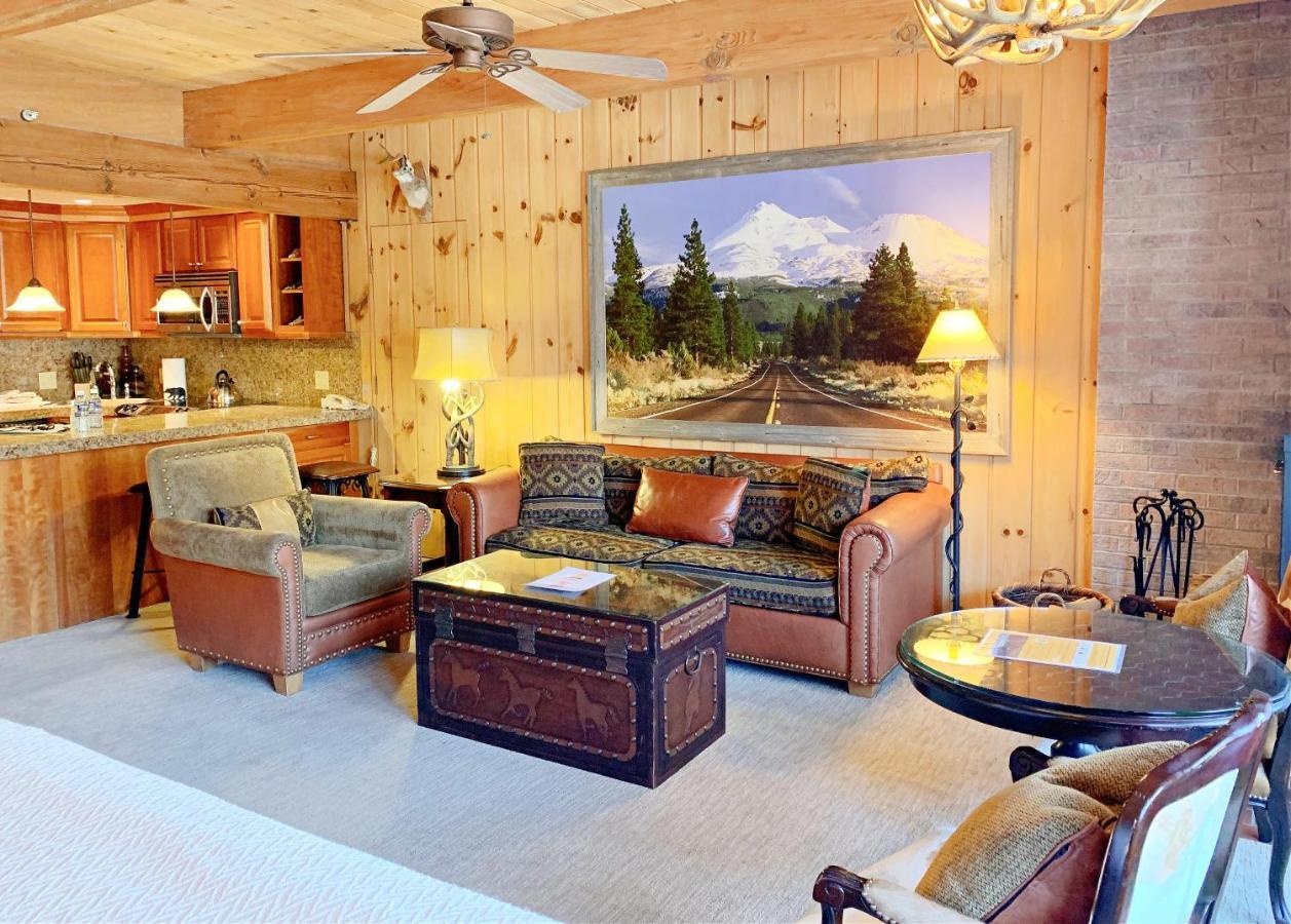 Aspen Square Condominium Hotel Экстерьер фото