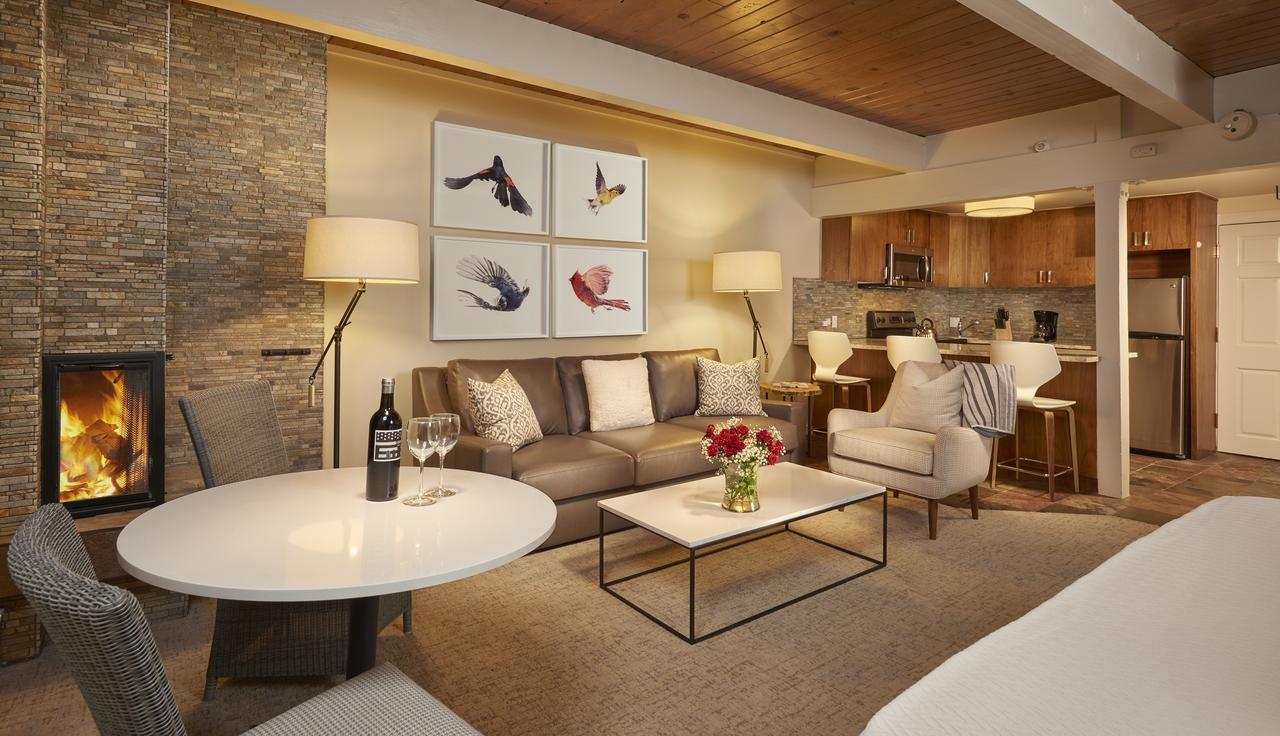Aspen Square Condominium Hotel Экстерьер фото