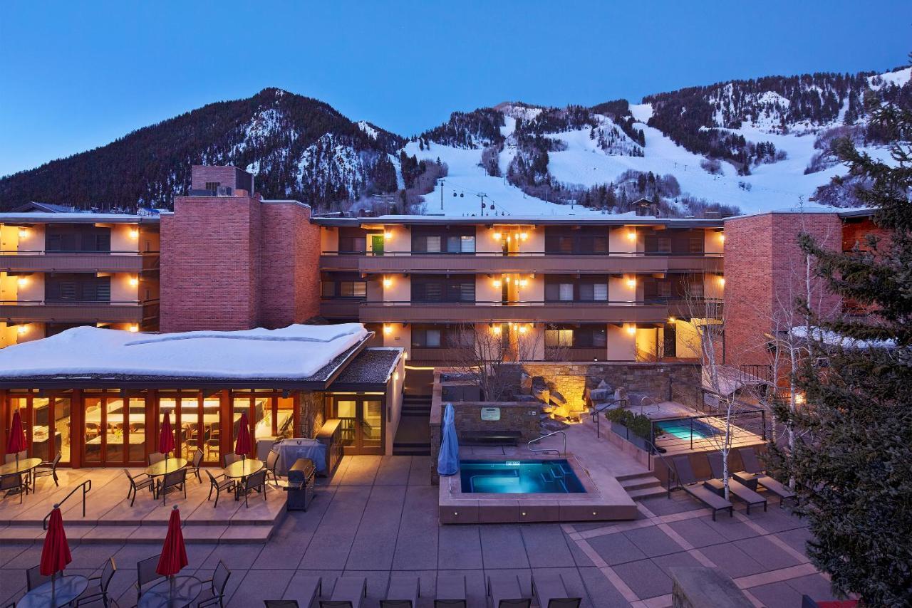 Aspen Square Condominium Hotel Экстерьер фото