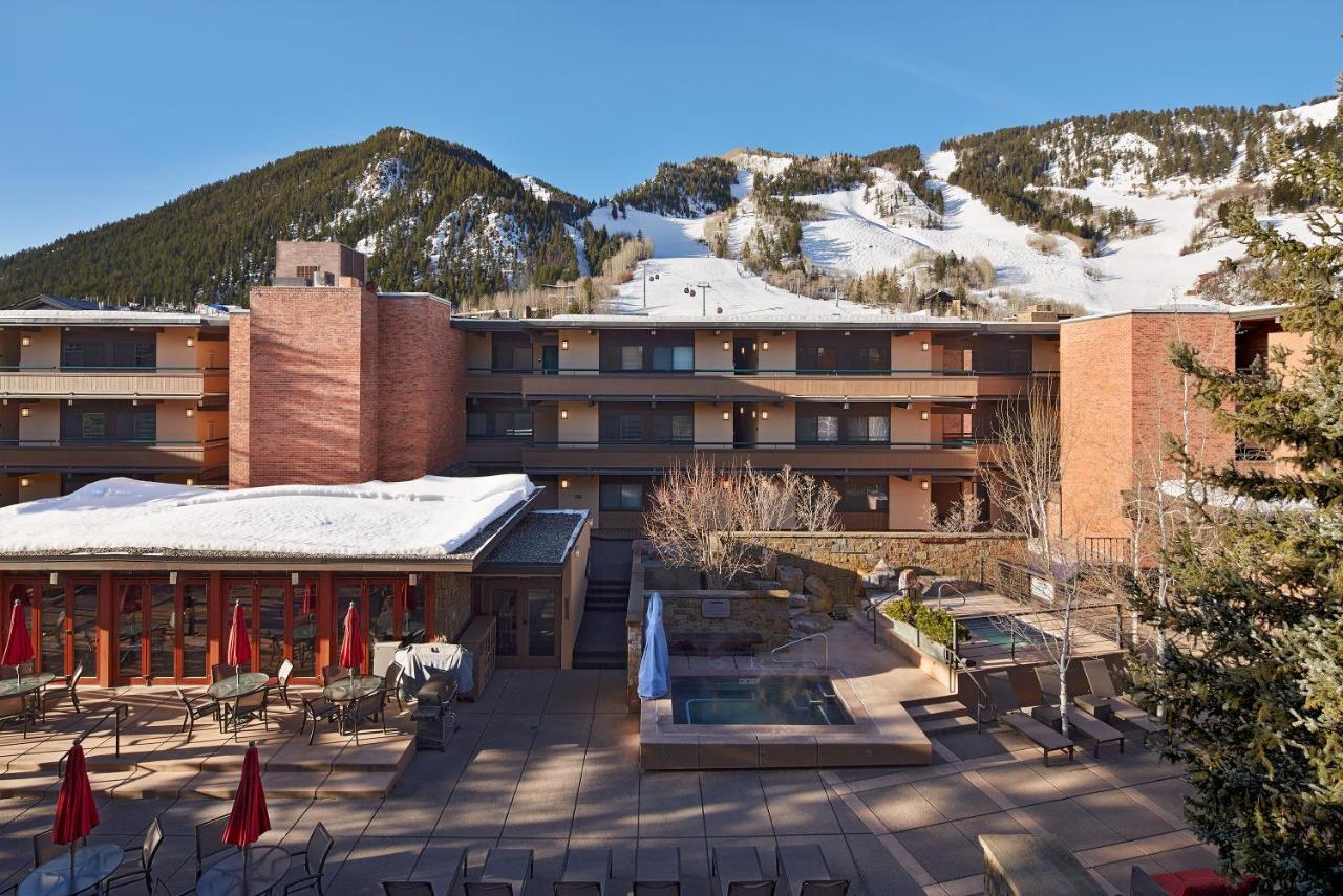 Aspen Square Condominium Hotel Экстерьер фото