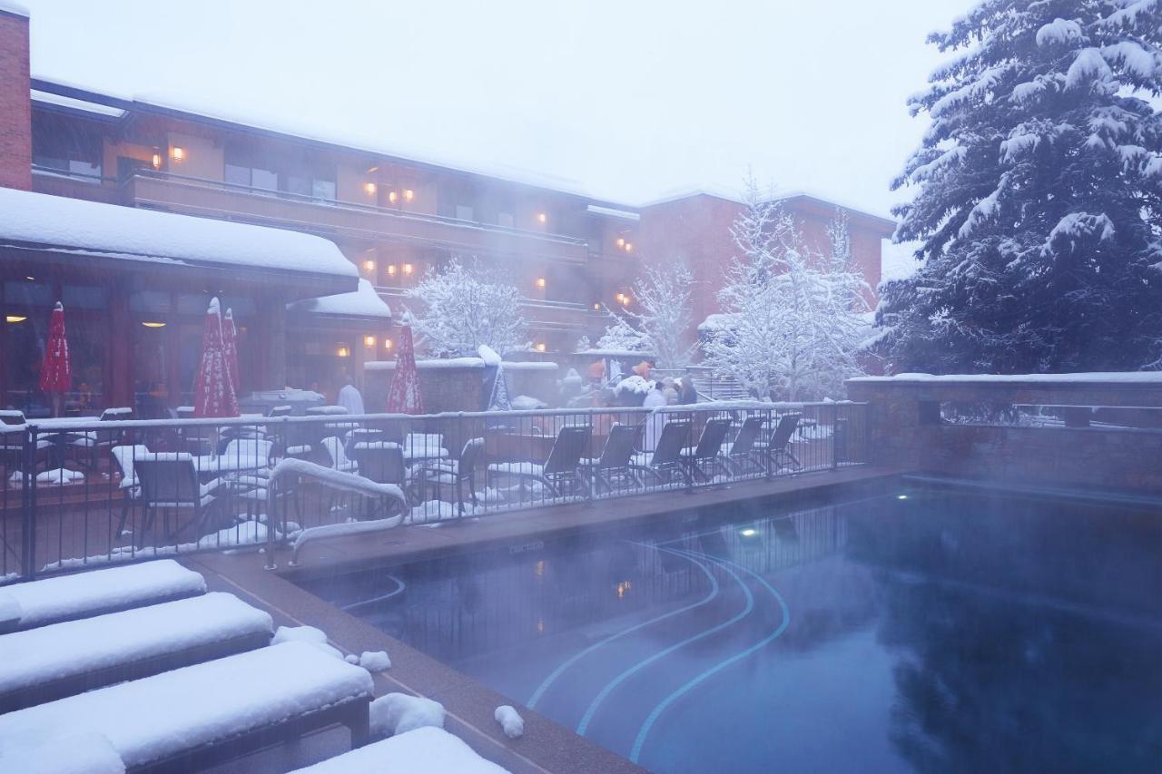 Aspen Square Condominium Hotel Экстерьер фото