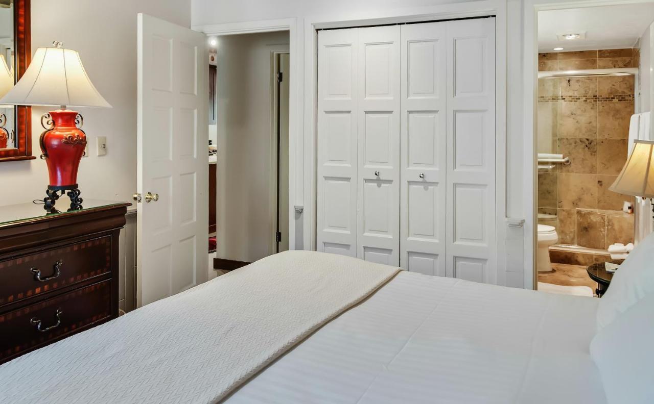 Aspen Square Condominium Hotel Экстерьер фото