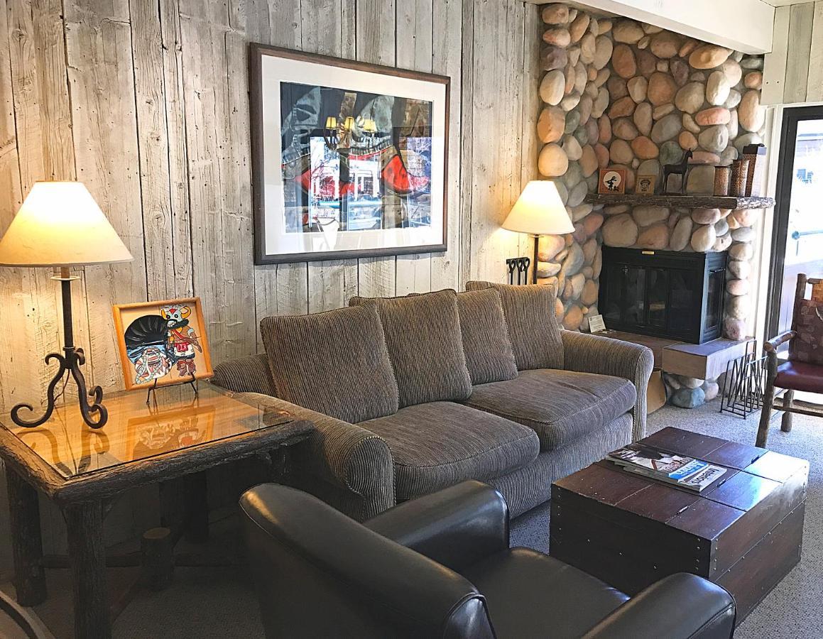 Aspen Square Condominium Hotel Экстерьер фото